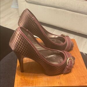 Steve Madden Lezlie Brown/Olive/Red Peep-Toe Heels